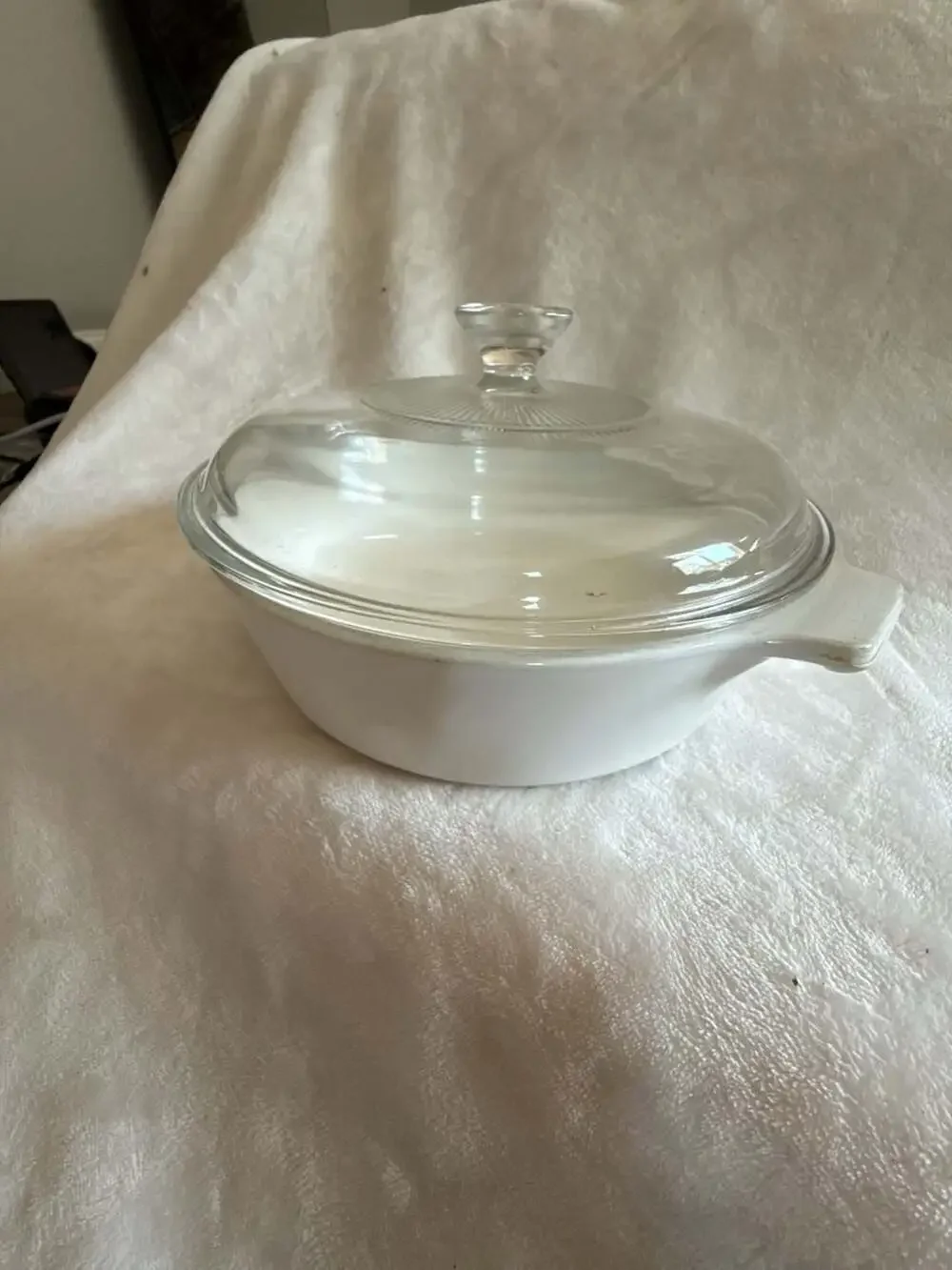 Vintage Centura by Corning 1 Quart White Round Saucepan with Glass Lid